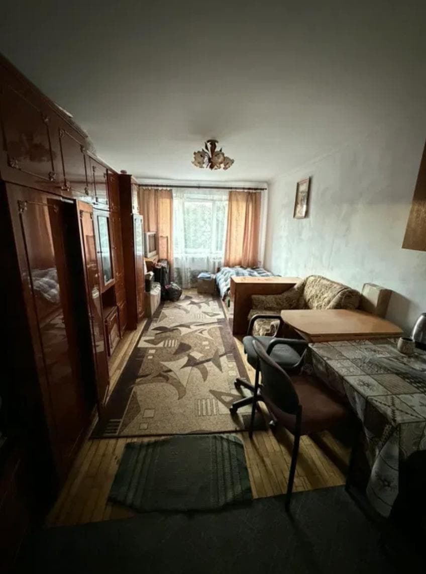 Продаж кімнати у колишньому гуртожитку