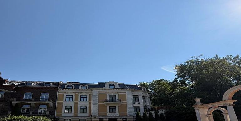 Зняти окрему будівлю, Львів, Галицький район, Паркова вул., 18000 usd, 730 кв.м