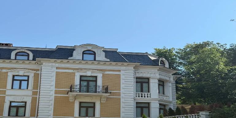 Зняти окрему будівлю, Львів, Галицький район, Паркова вул., 18000 usd, 730 кв.м