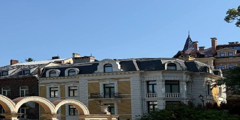 Зняти окрему будівлю, Львів, Галицький район, Паркова вул., 18000 usd, 730 кв.м Зняти окрему будівлю, Львів, Галицький район, Паркова вул., 18000 usd, 730 кв.м