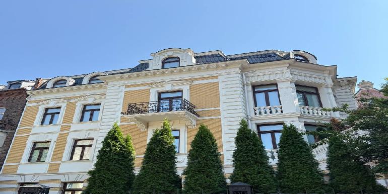Зняти окрему будівлю, Львів, Галицький район, Паркова вул., 18000 usd, 730 кв.м